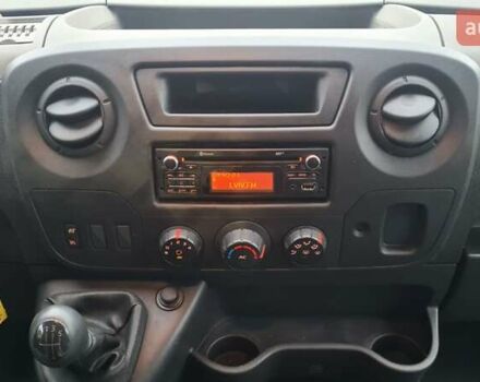 Красный Опель Movano, объемом двигателя 2.3 л и пробегом 380 тыс. км за 15999 $, фото 13 на Automoto.ua