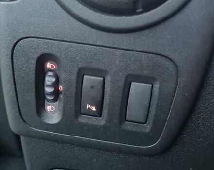 Красный Опель Movano, объемом двигателя 2.3 л и пробегом 380 тыс. км за 15999 $, фото 28 на Automoto.ua