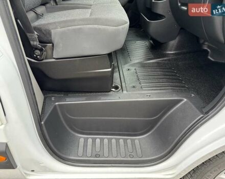 Опель Movano, об'ємом двигуна 2.3 л та пробігом 242 тис. км за 18700 $, фото 34 на Automoto.ua