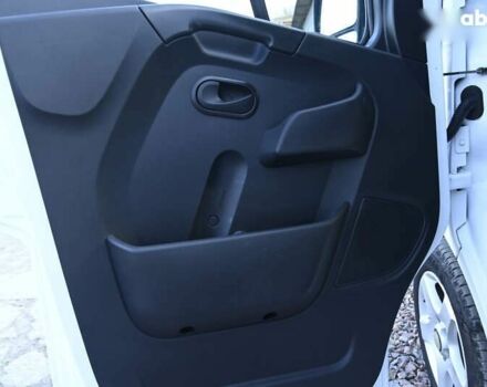 Опель Movano, объемом двигателя 2.3 л и пробегом 283 тыс. км за 16700 $, фото 18 на Automoto.ua