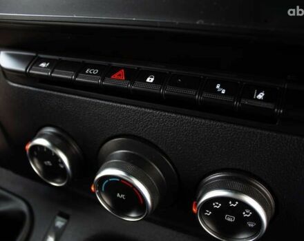 Опель Movano, об'ємом двигуна 2.3 л та пробігом 328 тис. км за 16500 $, фото 18 на Automoto.ua