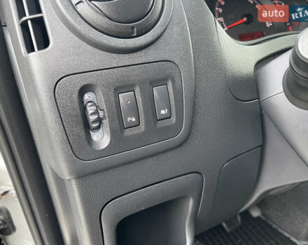 Серый Опель Movano, объемом двигателя 2.3 л и пробегом 124 тыс. км за 19700 $, фото 22 на Automoto.ua