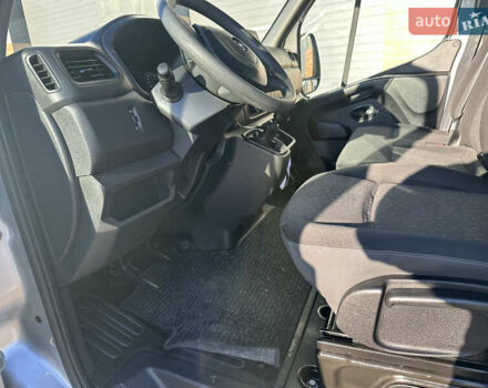 Серый Опель Movano, объемом двигателя 2.3 л и пробегом 240 тыс. км за 18700 $, фото 24 на Automoto.ua