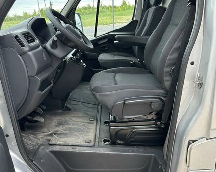 Серый Опель Movano, объемом двигателя 2.3 л и пробегом 198 тыс. км за 21000 $, фото 9 на Automoto.ua