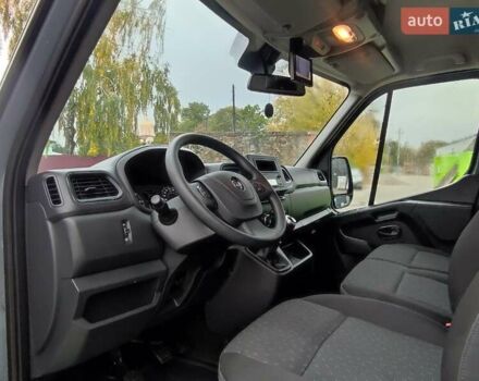 Серый Опель Movano, объемом двигателя 2.2 л и пробегом 48 тыс. км за 28500 $, фото 13 на Automoto.ua