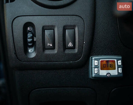 Синій Опель Movano, об'ємом двигуна 2.3 л та пробігом 257 тис. км за 15500 $, фото 49 на Automoto.ua