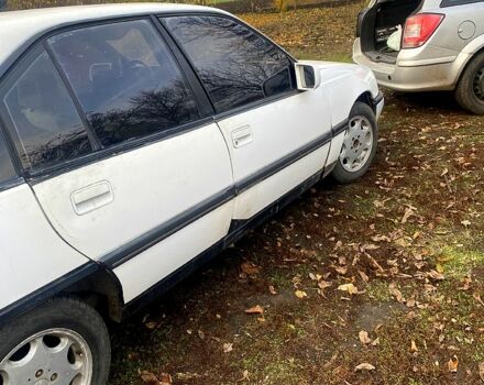 Білий Опель Омега, об'ємом двигуна 1.8 л та пробігом 0 тис. км за 500 $, фото 8 на Automoto.ua