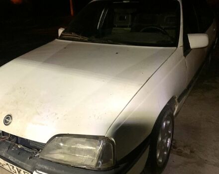 Білий Опель Омега, об'ємом двигуна 1.8 л та пробігом 0 тис. км за 500 $, фото 1 на Automoto.ua