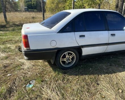 Белый Опель Омега, объемом двигателя 2 л и пробегом 250 тыс. км за 800 $, фото 5 на Automoto.ua