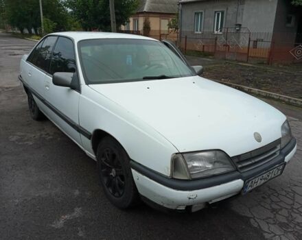 Белый Опель Омега, объемом двигателя 1.8 л и пробегом 2 тыс. км за 946 $, фото 3 на Automoto.ua