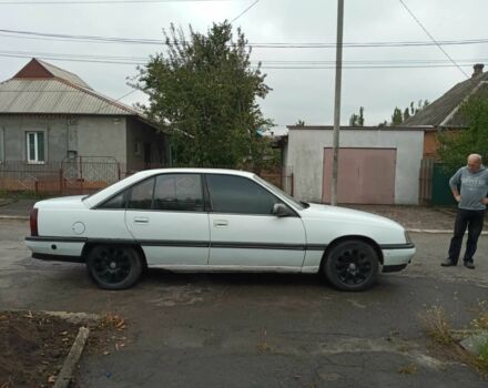 Белый Опель Омега, объемом двигателя 1.8 л и пробегом 2 тыс. км за 946 $, фото 2 на Automoto.ua