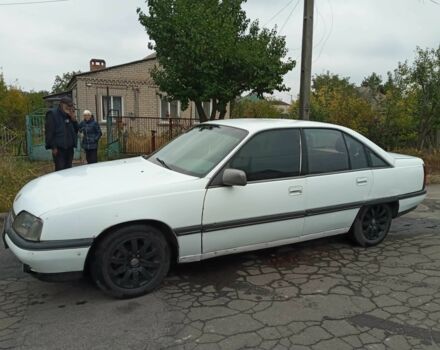 Белый Опель Омега, объемом двигателя 1.8 л и пробегом 2 тыс. км за 946 $, фото 1 на Automoto.ua