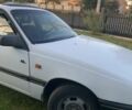 Білий Опель Омега, об'ємом двигуна 2.3 л та пробігом 300 тис. км за 1054 $, фото 4 на Automoto.ua