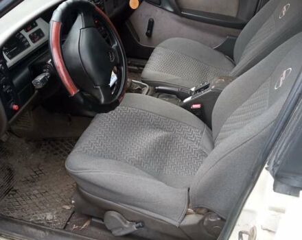 Белый Опель Омега, объемом двигателя 2 л и пробегом 400 тыс. км за 950 $, фото 5 на Automoto.ua