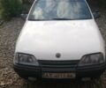Білий Опель Омега, об'ємом двигуна 1.8 л та пробігом 550 тис. км за 1000 $, фото 1 на Automoto.ua