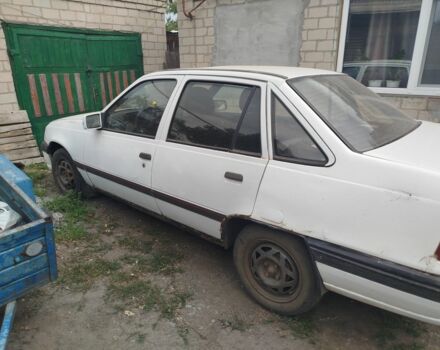 Білий Опель Омега, об'ємом двигуна 0 л та пробігом 300 тис. км за 605 $, фото 2 на Automoto.ua