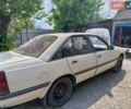 Белый Опель Омега, объемом двигателя 1.8 л и пробегом 400 тыс. км за 1000 $, фото 2 на Automoto.ua