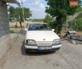 Белый Опель Омега, объемом двигателя 1.8 л и пробегом 400 тыс. км за 1000 $, фото 6 на Automoto.ua