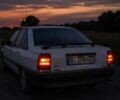 Белый Опель Омега, объемом двигателя 1.8 л и пробегом 1000 тыс. км за 1203 $, фото 1 на Automoto.ua