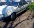 Белый Опель Омега, объемом двигателя 1.8 л и пробегом 114 тыс. км за 1200 $, фото 3 на Automoto.ua