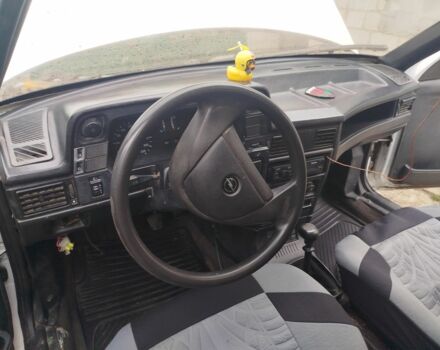 Білий Опель Омега, об'ємом двигуна 0 л та пробігом 300 тис. км за 605 $, фото 8 на Automoto.ua