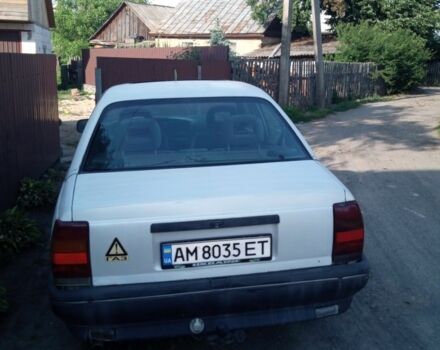 Белый Опель Омега, объемом двигателя 2 л и пробегом 3 тыс. км за 750 $, фото 2 на Automoto.ua