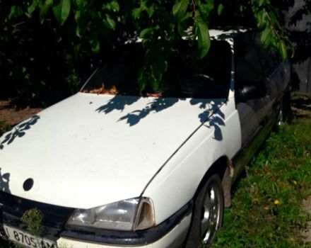 Білий Опель Омега, об'ємом двигуна 1.8 л та пробігом 0 тис. км за 1300 $, фото 4 на Automoto.ua