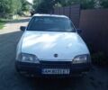 Белый Опель Омега, объемом двигателя 2 л и пробегом 3 тыс. км за 750 $, фото 1 на Automoto.ua