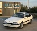 Белый Опель Омега, объемом двигателя 1.8 л и пробегом 350 тыс. км за 602 $, фото 1 на Automoto.ua
