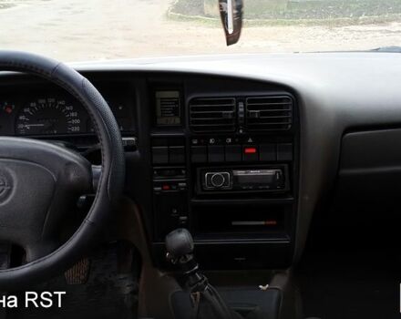 Білий Опель Омега, об'ємом двигуна 2 л та пробігом 300 тис. км за 1400 $, фото 8 на Automoto.ua