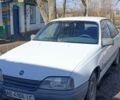 Білий Опель Омега, об'ємом двигуна 1.8 л та пробігом 260 тис. км за 797 $, фото 1 на Automoto.ua
