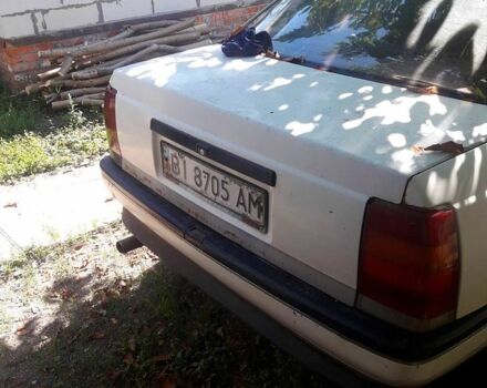 Білий Опель Омега, об'ємом двигуна 1.8 л та пробігом 0 тис. км за 1300 $, фото 5 на Automoto.ua