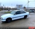 Белый Опель Омега, объемом двигателя 1.8 л и пробегом 202 тыс. км за 1000 $, фото 2 на Automoto.ua