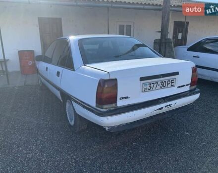 Белый Опель Омега, объемом двигателя 2 л и пробегом 270 тыс. км за 850 $, фото 3 на Automoto.ua