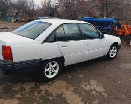 Белый Опель Омега, объемом двигателя 2 л и пробегом 220 тыс. км за 779 $, фото 2 на Automoto.ua