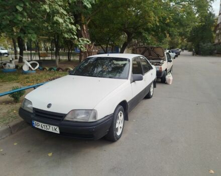 Білий Опель Омега, об'ємом двигуна 1.8 л та пробігом 300 тис. км за 550 $, фото 2 на Automoto.ua