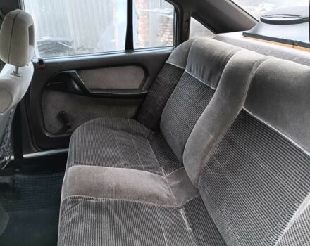 Белый Опель Омега, объемом двигателя 2.3 л и пробегом 400 тыс. км за 1350 $, фото 4 на Automoto.ua