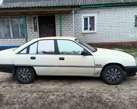 Белый Опель Омега, объемом двигателя 2.3 л и пробегом 400 тыс. км за 1350 $, фото 7 на Automoto.ua