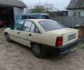 Белый Опель Омега, объемом двигателя 2.3 л и пробегом 400 тыс. км за 1350 $, фото 6 на Automoto.ua