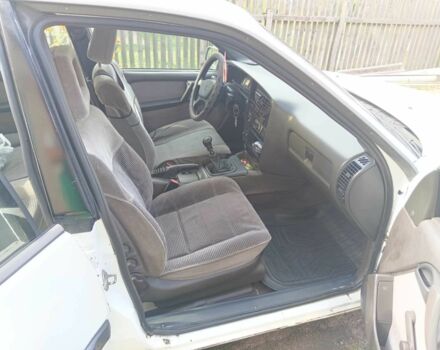 Белый Опель Омега, объемом двигателя 2 л и пробегом 890 тыс. км за 800 $, фото 1 на Automoto.ua