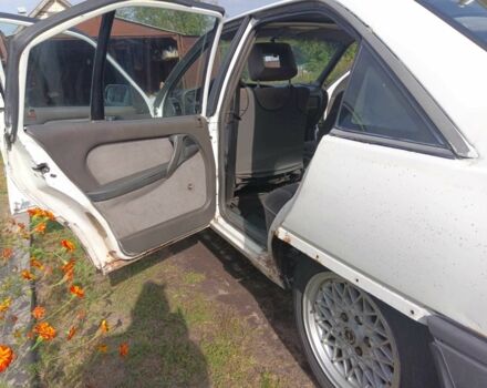 Белый Опель Омега, объемом двигателя 2 л и пробегом 890 тыс. км за 800 $, фото 6 на Automoto.ua