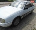 Белый Опель Омега, объемом двигателя 2 л и пробегом 400 тыс. км за 1350 $, фото 1 на Automoto.ua