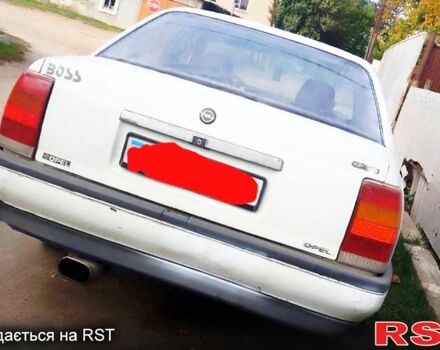 Білий Опель Омега, об'ємом двигуна 2 л та пробігом 316 тис. км за 1100 $, фото 3 на Automoto.ua