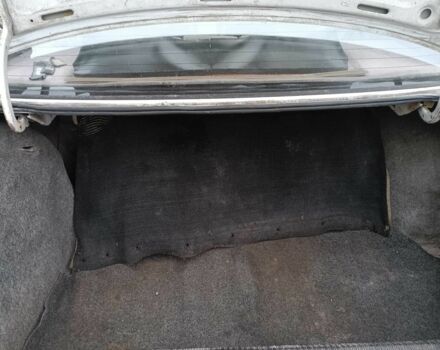 Белый Опель Омега, объемом двигателя 2.3 л и пробегом 400 тыс. км за 1350 $, фото 9 на Automoto.ua