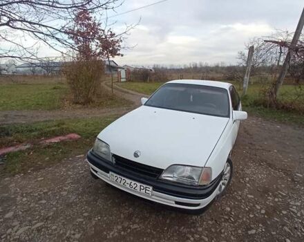 Білий Опель Омега, об'ємом двигуна 2 л та пробігом 370 тис. км за 1100 $, фото 5 на Automoto.ua
