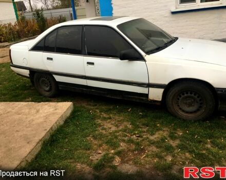 Білий Опель Омега, об'ємом двигуна 2 л та пробігом 303 тис. км за 720 $, фото 4 на Automoto.ua
