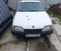 Білий Опель Омега, об'ємом двигуна 2 л та пробігом 500 тис. км за 500 $, фото 1 на Automoto.ua