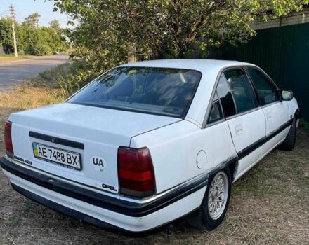 Белый Опель Омега, объемом двигателя 2 л и пробегом 100 тыс. км за 1000 $, фото 1 на Automoto.ua