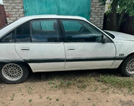 Белый Опель Омега, объемом двигателя 2 л и пробегом 100 тыс. км за 1000 $, фото 2 на Automoto.ua