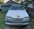 Білий Опель Омега, об'ємом двигуна 2 л та пробігом 350 тис. км за 500 $, фото 1 на Automoto.ua